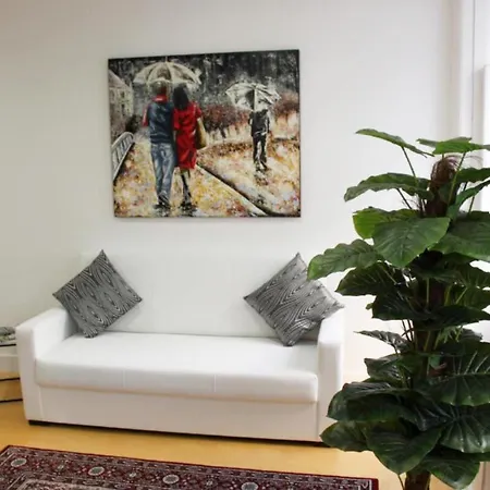 Sunday Lovers - Fb - 54 Apartament Coimbra