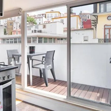 Sunday Lovers - Fb - 54 Apartament Coimbra