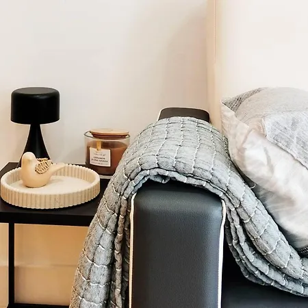 Sunday Lovers - Fb - 54 Apartament *