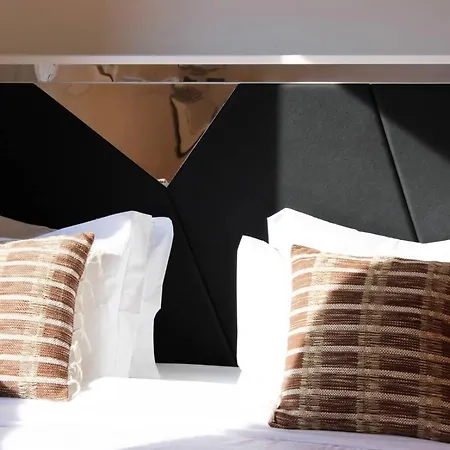 Sunday Lovers - Fb - 54 Apartament Coimbra