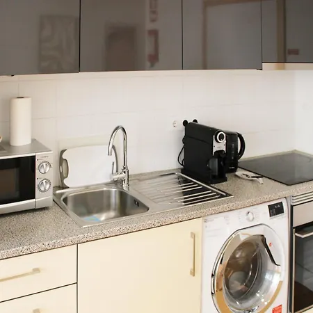 Sunday Lovers - Fb - 54