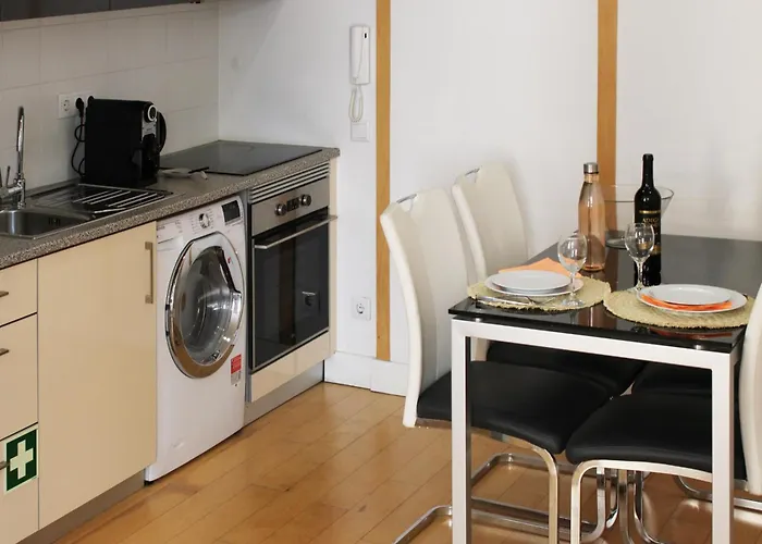 Sunday Lovers - Fb - 54 Apartment Coimbra